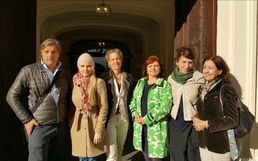  Betroffene bekräftigen Vorwürfe gegen Gustav Kuhn
vor der Gleichbehandlungskommission
