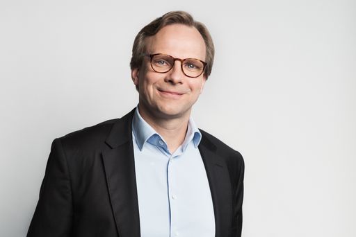  „Wir haben nicht nur die zwei wichtigsten
Netz-Härtetests bestanden, sondern neben dem beliebtesten Anbieter
nun auch den Hotline-Test in Österreich gewonnen“, sagt Andreas
Bierwirth, CEO T-Mobile Austria. „Wir arbeiten weiter intensiv an
der Erfüllung unseres ultimativen Versprechens: Wir wollen die
Besten bei Internet, Entertainment und Service sein.“