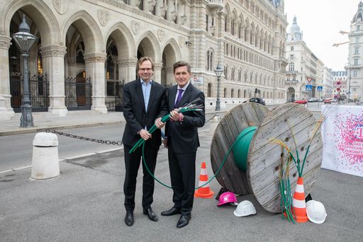 T-Mobile Austria CEO Andreas Bierwirth und Peter
Hanke, Wiens Finanz-, Wirtschafts- und Digitalisierungsstadtrat
