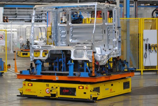 Vorschau Bild von Fahrerlose Transportsysteme von DS AUTOMOTION als
mobile Werkbänke in der Automobilindustrie