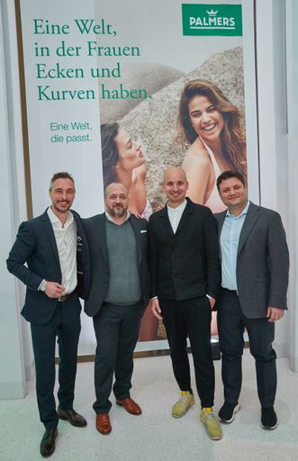 Christian Baier (Head of Marketing, Palmers), Tino
Wieser (Vorstand Palmers), Daniel Kleinmann (Executive Creative
Director Palmers), Matvei Hutman (Vorstand Palmers)