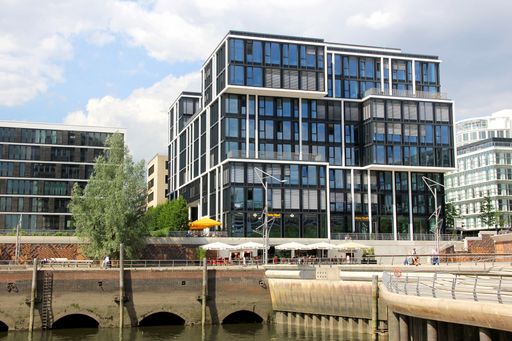 An der MSH Medical School Hamburg, mit Sitz in der Hamburger
Hafencity, studieren aktuell mehr als 3.000 Studierende. Weiterer
Text über ots und www.presseportal.de/nr/82105 / Die Verwendung
dieses Bildes ist für redaktionelle Zwecke honorarfrei.
Veröffentlichung bitte unter Quellenangabe: "obs/MSH Medical School
Hamburg/Parham Khorrami"