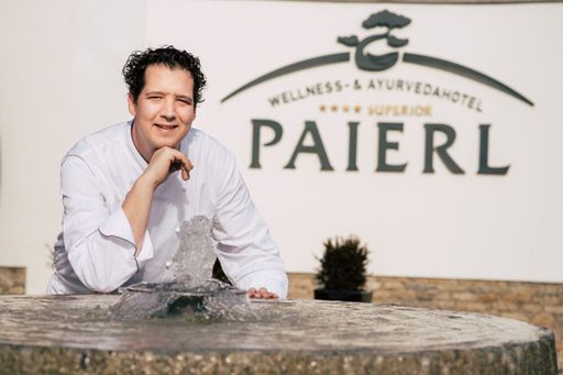 Vorschau Bild von Karrieresprung von Markus Lengauer (im Bild). Der 34-jährige ist
neuer Küchenchef im Wellness- & Ayurvedahotel Paierl in Bad
Waltersdorf.