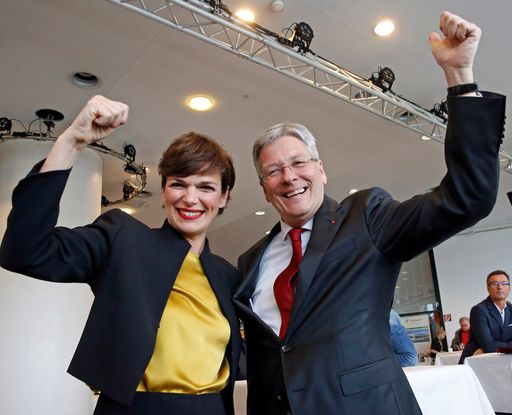  Pamela Rendi Wagner und Peter Kaiser