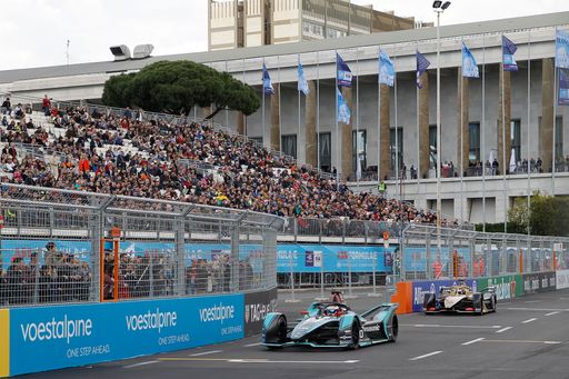 Mitch Evans (NZL) im Jagura I-Type II und Andre
Lotterer (GER) im DS E- Tense FE 19, voestalpine European Races, Rom
E- Prix, Rome, Italien, 13.04.2019