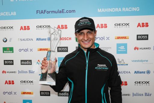 Vorschau Bild von Mitch Evans gewinnt das erste Rennen der
"voestalpine European Races" in Rom und greift damit als erster
Fahrer nach der voestalpine-Siegertrophäe