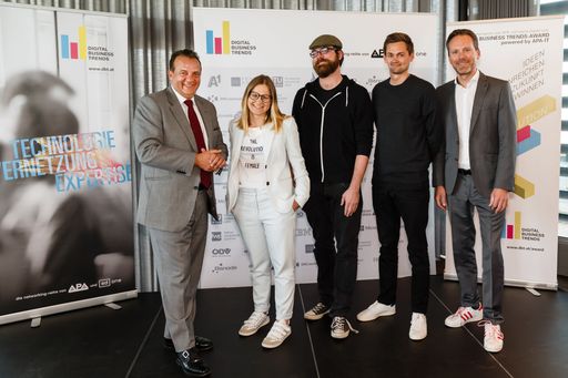 https://www.apa-fotoservice.at/galerie/16169 „Ein gutes Produkt
alleine reicht nicht mehr“ – Expertinnen und Experten diskutierten
gestern Abend bei den Digital Business Trends in Graz über aktuelle
Herausforderungen bei der Ansprache von Jugendlichen. Im Bild
v.l.n.r.: Thomas Stern (Braintrust), Martina Marx (Futter/Kleine
Zeitung), Matthias Rohrer (Institut für Jugendforschung), Niklas 
Wiesauer (Mindshare) und Timo Zöller (A1 TelekomAustria AG)