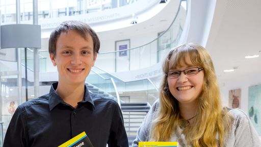 Ansturm Jugendlicher auf kostenlosen Onlinekurs zum Programmieren
des ersten Mini-Computers / E-Learning; Weiterbildung;
Programmieren; digitales Lernen; digitale Bildung; / Weiterer Text
über ots und www.presseportal.de/nr/22537 / Die Verwendung dieses
Bildes ist für redaktionelle Zwecke honorarfrei. Veröffentlichung
bitte unter Quellenangabe: "obs/HPI/Felicia Flemming"