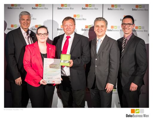 (v.l.n.r. GOURMET Geschäftsführer Herbert Fuchs, Mascha
Braunstein aus dem GOURMET Event Team, Johannes Pichler,
Geschäftsfeldleiter GOURMET Event, Mag. Josef Taucher,
Landtagsabgeordneter und Mitglied im Gemeinderat Wien sowie Daniel
Stiefsohn, GOURMET Qualitätsmanagement)