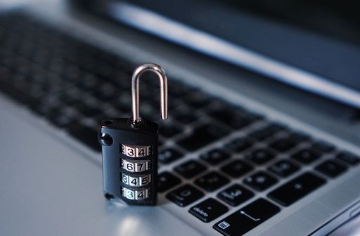 Wie gut ist Deutschland gegen Cyberangriffe gerüstet - Potsdamer
Konferenz für Nationale CyberSicherheit 2019 +++ Cybersicherheit;
IT-Sicherheit; Sicherheit im Netz +++ Weiterer Text über ots und
www.presseportal.de/nr/22537 / Die Verwendung dieses Bildes ist für
redaktionelle Zwecke honorarfrei. Veröffentlichung bitte unter
Quellenangabe: "obs/HPI Hasso-Plattner-Institut"