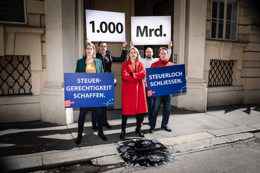  Die EU-KandidatInnen der sozialdemokratischen GewerkschafterInnen
fordern den österreichischen Finanzminister und die gesamte
Bundesregierung zum Handeln beim Thema Steuergerechtigkeit auf.