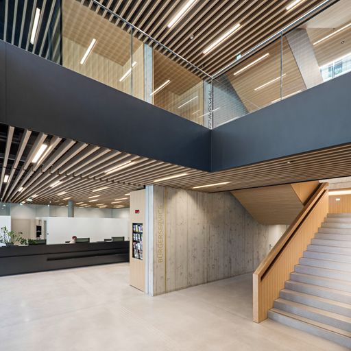 Vorschau Bild von Das Bürgerzentrum Böheimkirchen ist eines der
beiden Siegerprojekte des GVTB-Betonpreis 2018, ex aequo mit …