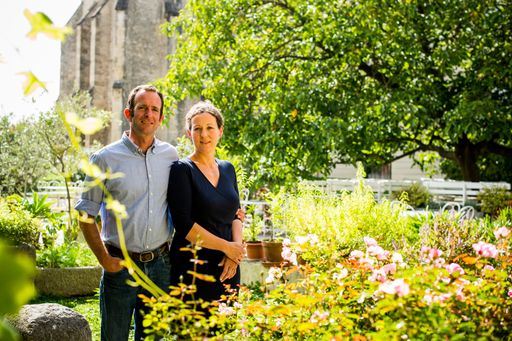 Vorschau Bild von Besondere Weine aus drei Bundesländern verkosten bei der langen
Nacht der Demeter-Höfe am 18.Mai 2019: Zum Beispiel beim Weingut
Fritz Salomon
