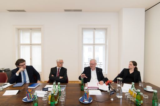 Pressegespräch im Vorfeld im Vorfeld des
Symposiums.