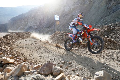 Jonny Walker contests the Prologue at Erzbergrodeo,
Austria on June 1, 2018 // Future7Media / Red Bull Content Pool //
AP-1VUJZEQMS2111 // Usage for editorial use only // Please go to
www.redbullcontentpool.com for further information. //