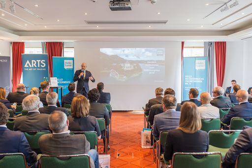Vorschau Bild von Walter Larionows, Head of Sales & Customer
Relations Hello bank!, ist langjähriger Organisator des
B2B-Kongresses: Über 100 teilnehmende Kooperationspartner und 17
Investmentgesellschaften bestätigen den Erfolg der Veranstaltung.