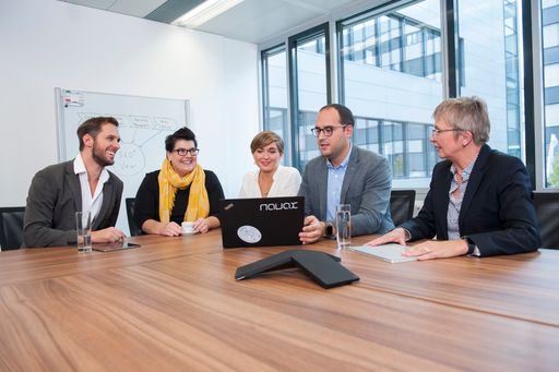 Mit den Korrektur- und Prüfungsfunktionen des NAVAX
Contact Data Verifiers wird die Eingabe von Datensätzen in Ihrem
Microsoft Dynamics 365 Business Central vereinfacht und
beschleunigt, auch wenn mehrere Mitarbeiter die Eingaben auf
unterschiedliche Art und Weise vornehmen.