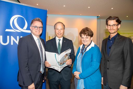 Uniqa - PK bei Novogenia in Eugendorf/Salzburg
Foto: Kolarik Andreas 22.05.2019