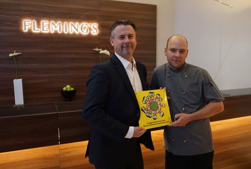 Vorschau Bild von Hoteldirektor Martin Sperl und Küchenchef Andre
Reuther