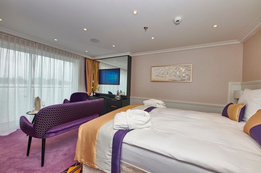 Vorschau Bild von Excellence Countess - Junior Suite mit frz. Balkon. Weiterer Text
über ots und www.presseportal.ch/de/nr/100018141 / Die Verwendung
dieses Bildes ist für redaktionelle Zwecke honorarfrei.
Veröffentlichung bitte unter Quellenangabe: "obs/Reisebüro
Mittelthurgau Fluss- und Kreuzfahrten/ARIE_JONKMAN_______WERKENDAM"