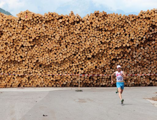 Vorschau Bild von Abwechslungsreiche Laufstrecke durch das Werksgelände