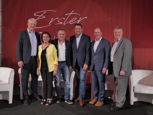 Vorschau Bild von Hochkarätige Podiumsdiskussion zum Thema "Quo Vadis
Kulinarik", u.a. mit Zukunftsforscher Michael Carl und Falstaff
Chefredakteur Herbert Hacker.