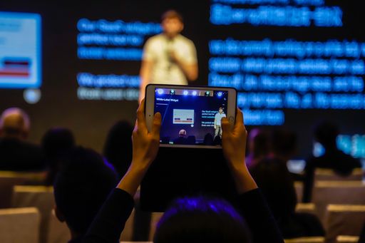 Vorschau Bild von Fotoaufnahme der Midnightdeal-Präsentation