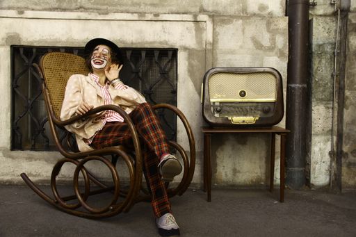 Vorschau Bild von Solche Bilder entstehen zum Beispiel zum Thema
"Radio in der Stadt"