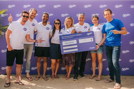  (v.l.n.r.) James Cottiriall, Philipp Wallisch (Marketing Director
Mondelēz), Cesár Sampson, Anna Veith, Michaela Kirchgasser,
Christian Clerici, Nina Burger, Eugen Schmidt (Vizepräsident
Make-a-wish-Foundation®)