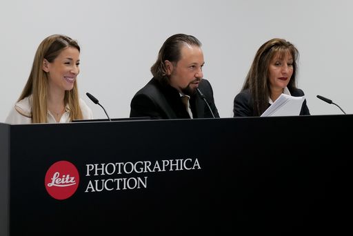 Vorschau Bild von Leitz Photographica Auction mit Auktionator Wolfgang Pauritsch