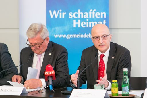 li Bgm. Mag. Alfred Riedl, Gemeindebundpräsident re
Dr. Thomas Horejs, BUKO Präsident
