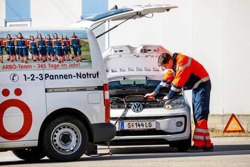 Vorschau Bild von ARBÖ-Pannenhelfer im Dauereinsatz