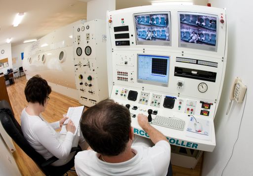 Das ADELI Medical Center im slowakischen Pieštany
öffnet seine Sauerstoff-Druckkammer für Notfallpatienten aus
Österreich.
