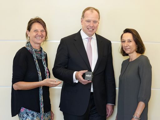Kinderärztin und Psychotherapeutin Dr. med.
Katharina Kruppa, Leitung Grow Together; fwp-Partner MMag. Dr.
Markus Fellner und Grow Together-Vorstandsmitglied Frau Katharina
Beitl.