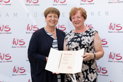 V.l.n.r. Gabriele Votava, neue Präsidentin der
Wiener Sozialdienste, Marianne Klicka, scheidende Präsidentin