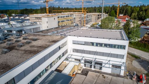 Vorschau Bild von Der erste Bauabschnitt ist abgeschlossen und
bezugsfertig.