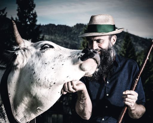  Kulinarische Bodenhaftung: Erzeuger, Anbieter und
Küchenchefs präsentieren bei der Alpin Culinar "ehrliche" Produkte.