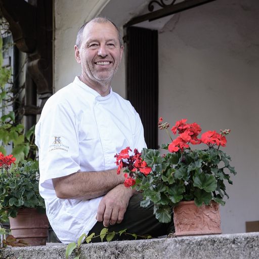 Vorschau Bild von Gastgeber Gottfried Koller bringt Gleichgesinnte
aus dem gesamten Alpenraum zusammen.