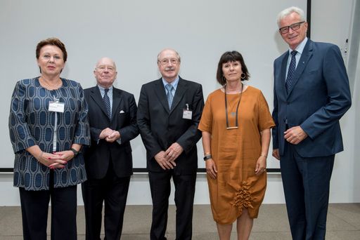 Vorschau Bild von Die Vollversammlung von Austrian Standards
International fand am 27. Juni 2019 in Wien statt und stand im
Zeichen des partnerschaftlichen Miteinanders.