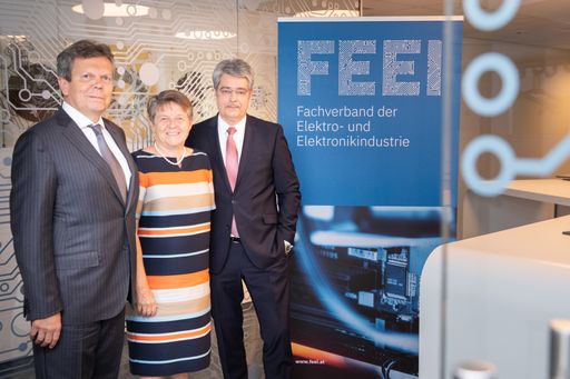  v.l.n.r. Lothar Roitner, Brigitte Ederer, Wolfgang
Hesoun