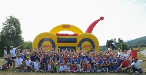 Vorschau Bild von Die golfbegeisterten Schüler eroberten beim Antenne Kärnten
SchulGolfTag die heimischen Golfplätze