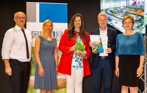 v. l.: DI Wolfgang Götzhaber, Stv. Leiter Umweltamt
Graz, Gemeinderätin Marion Kreiner, Gabriela Maria Straka, Leitung
Kommunikation/PR & CSR Brau Union Österreich, Gerald Zanker,
Braumeister Puntigam, und Stadträtin Mag. Judith Schwentner.