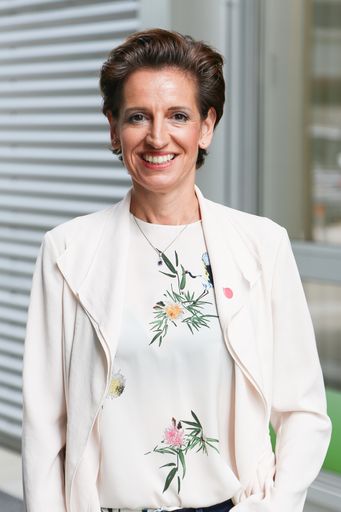 Vorschau Bild von Indra Collini (NEOS Lab Präsidentin)