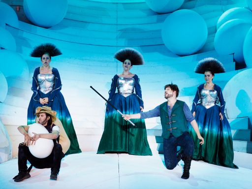 Vorschau Bild von Papageno und Tamino mit den drei Damen bei der
Zauberflöte im Steinbruch St. Margarethen