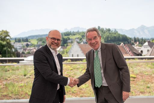  Übergabe der Präsidentschaft des ACB von Christian Mutschlechner
(rechts) an Gerhard Stübe (links)