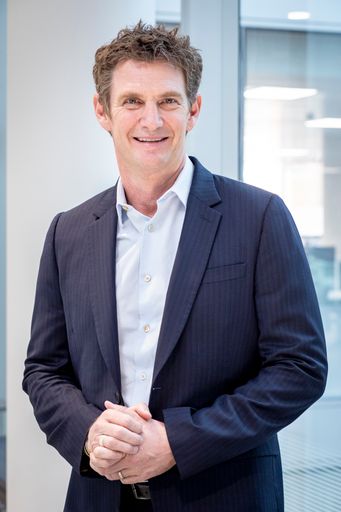 Vorschau Bild von Jason Goodall, CEO der NTT Ltd