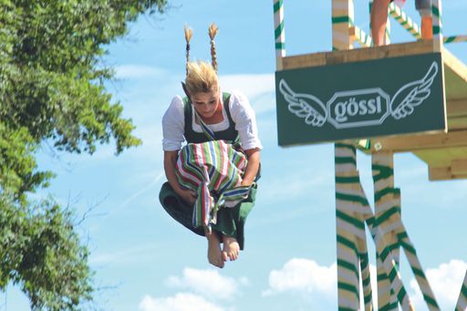 Vorschau Bild von Dirndflugtag beim Gwandhaus Salzburg, 2011-08-14:
Foto: Kolarik/Hofer