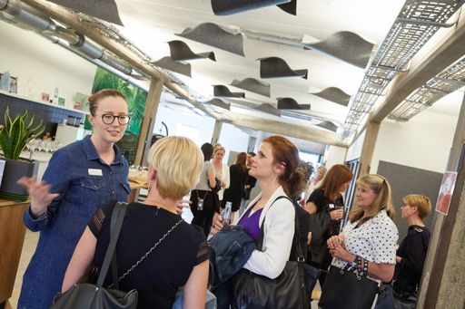 Vorschau Bild von Female Founders-Talk von news aktuell, GWPR und nma: Gründerinnen
im Gespräch mit Female PR-Professionals18.07.2019, Hamburg: Event
von news aktuell, GWPR Deutschland und next media accelerator,
Talk-Thema: "Female Founders - Much more than just a new hype!" /
Weiterer Text über ots und www.presseportal.de/nr/6344 / Die
Verwendung dieses Bildes ist für redaktionelle Zwecke honorarfrei.
Veröffentlichung bitte unter Quellenangabe: "obs/news aktuell
GmbH/Georg Wendt"