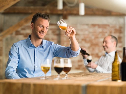 Jeder zweite Mann, aber auch generell die Hälfte
der Österreicher, greift beim Bierkonsum eher zu bekannten
Biersorten.