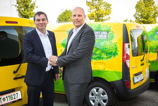 Vorschau Bild von v.l.n.r.: Peter Umundum, Vorstand Paket & Logistik der
Österreichischen Post AG und Olivier Wittmann, Managing Director der
Renault Österreich GmbH